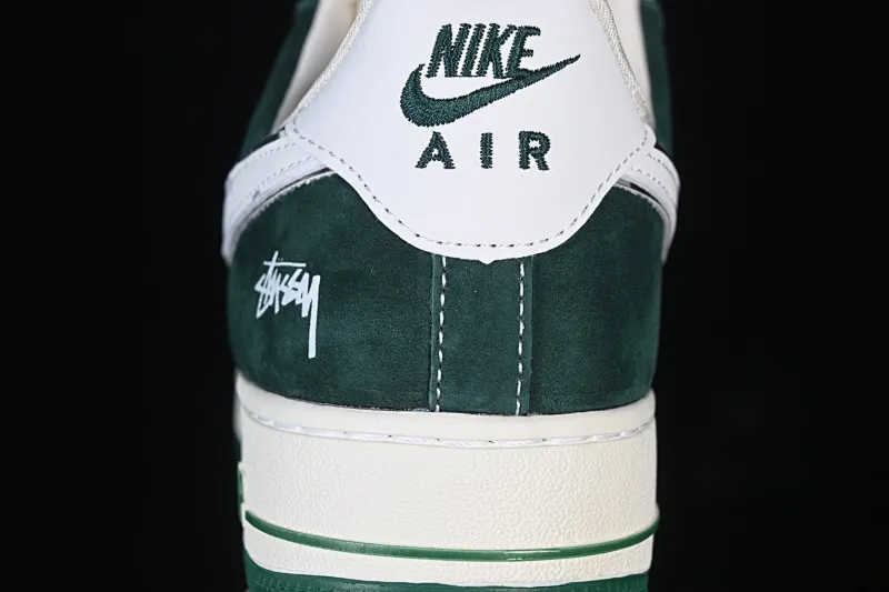 All categories Nk Air Force 1 Air Force series Nk Air Force 1 Low Air Force low-top Nike Air Force 1'07 Low Stussy co-branded dark green Air Force 1 low-top casual sneakers SY1388-023